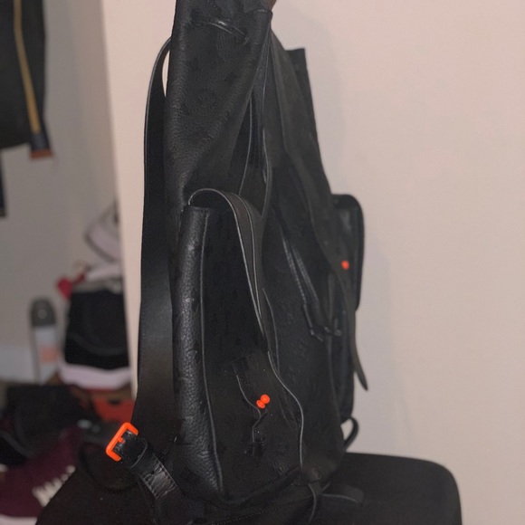 Louis Vuitton Christopher backpack - Picture 2 of 8